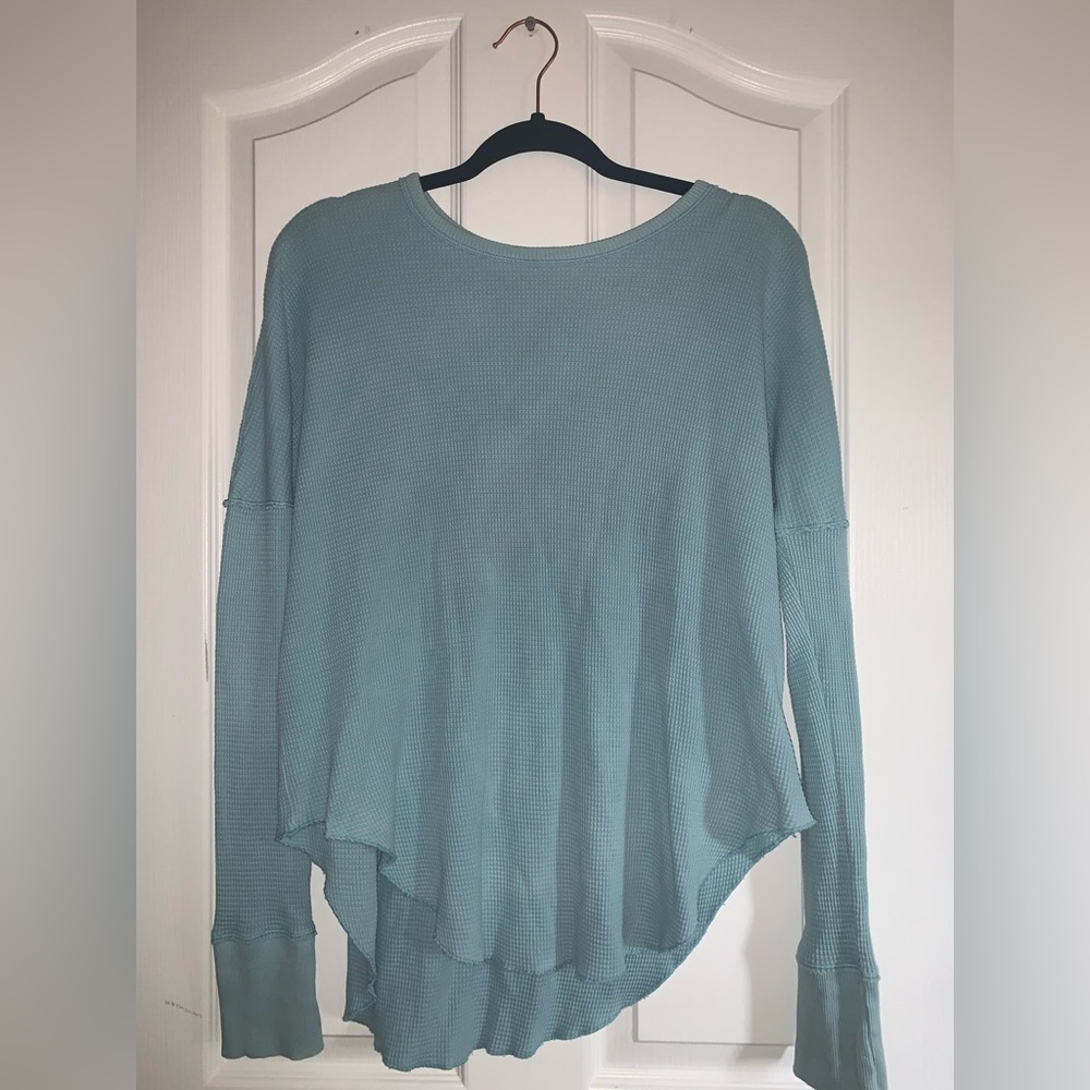 🔵TNA high low over sized waffle knit sweater